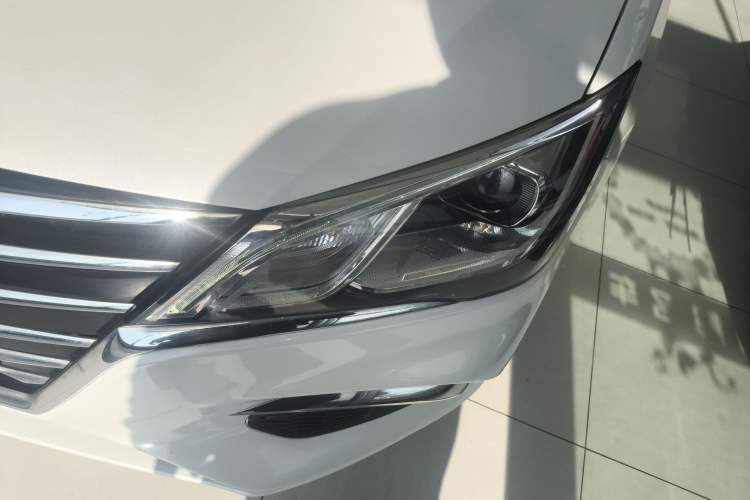 Used Roewe Ei5 2018 Internet Luxury Edition
