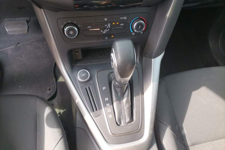 Used Ford Focus 2018 Hatchback Classic 1.6L Automatic Comfort Plus SmartDrive Edition
