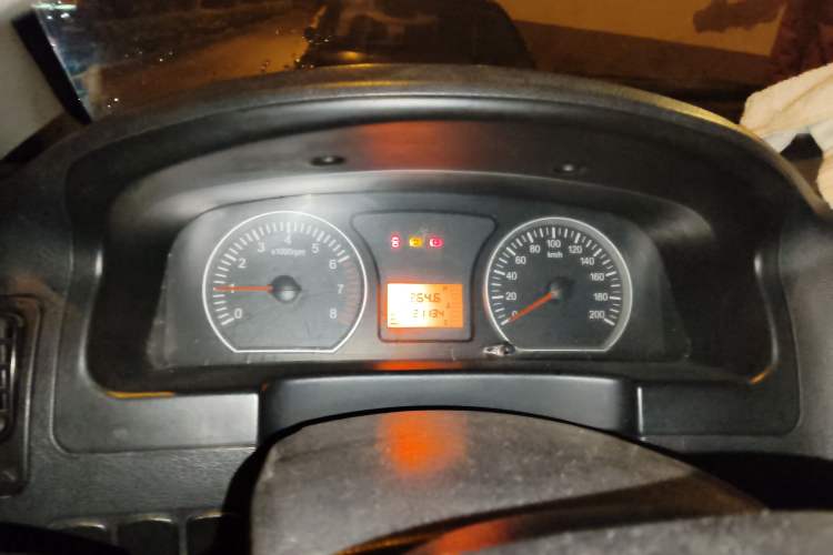 Used FORTHING Lingzhi 2015 M3 1.6L 7-Seater Comfort Model
