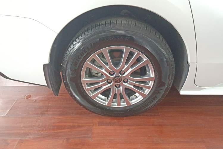 Used Toyota Sienna 2021 2.5L Hybrid Comfort Edition
