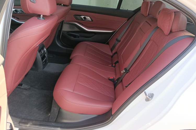 Used BMW i3 2024 eDrive 35 L