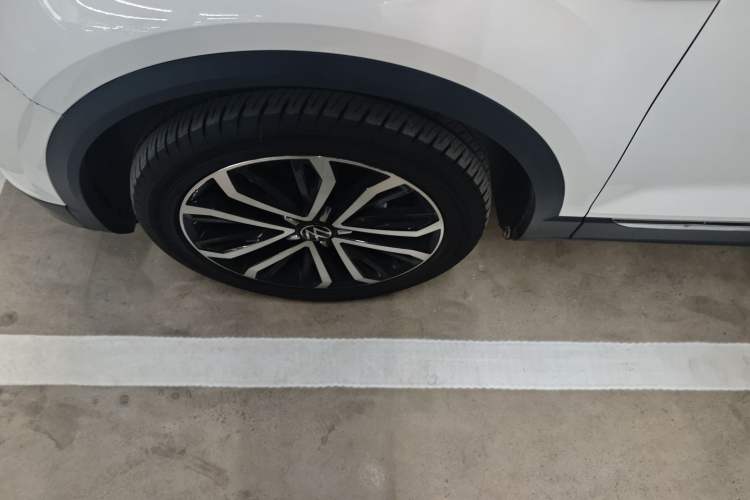 Used Volkswagen T-ROC 2021 280TSI DSG Two-Wheel Drive Comfort Connect Edition
