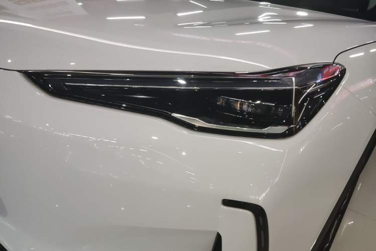 Used  E5 2024 440km Exploration Version
