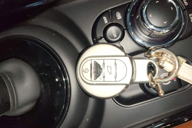 Used  Clubman 2022 Facelift 1.5T COOPER Connoisseur
