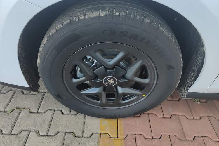 Used BYD Qin PLUS 2025 DM-i Smart Drive 55KM Leading Model
