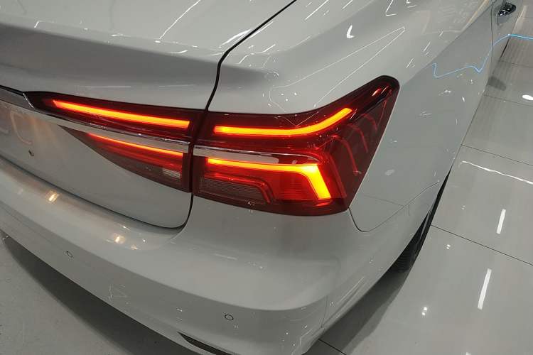 Used Roewe i6 2017 20T Automatic Flagship Edition