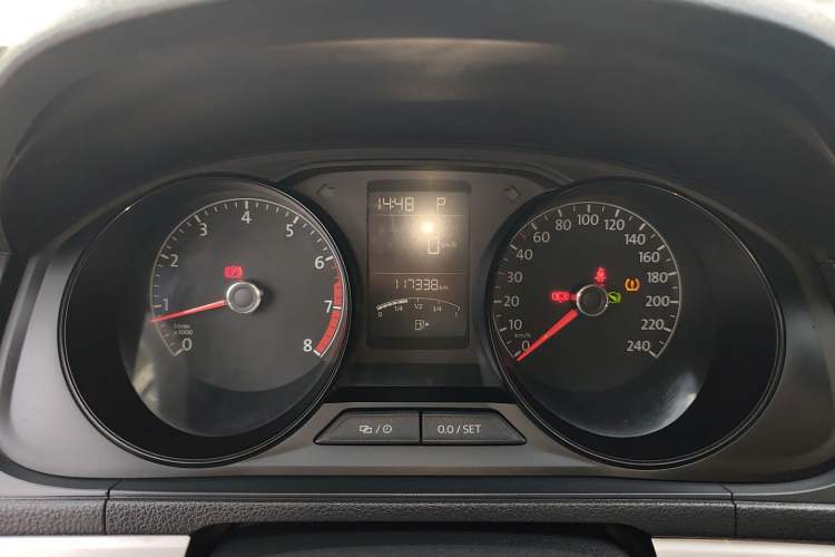 Used Volkswagen Lavida 2015 1.6L Automatic Fashion Edition