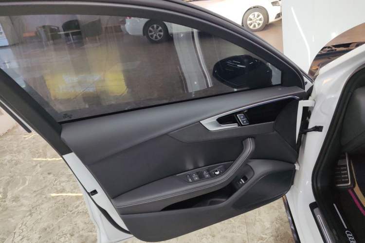 Used Audi A4L 2024 40 TFSI Luxury Dynamic Edition
