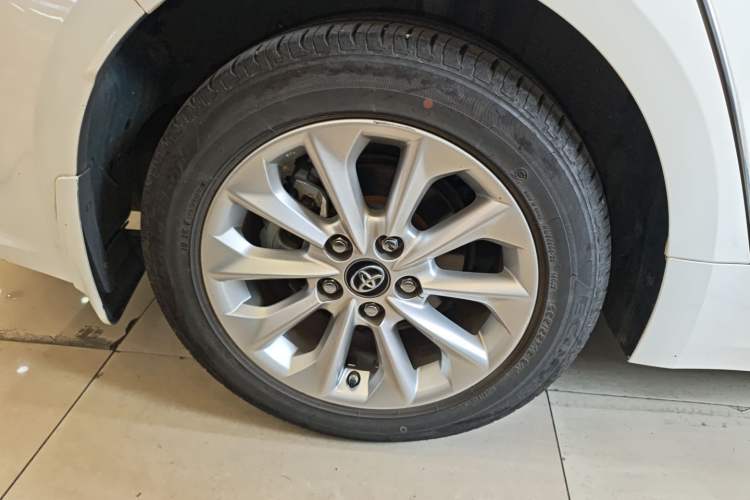 Used Toyota Corolla 2021 Dual-Motor 1.8L E-CVT Elite Edition