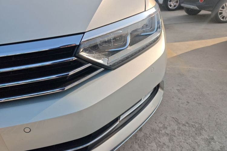 Used Volkswagen Magotan 2019 330TSI DSG Leading Edition China V Standard
