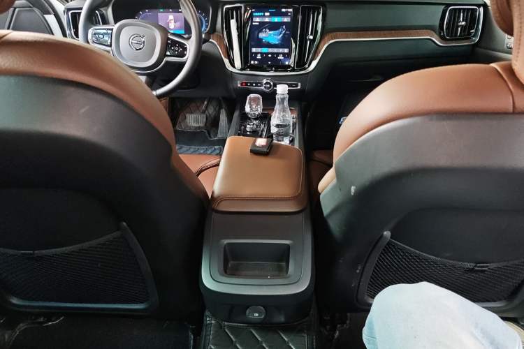 Used Volvo S60 2023 B4 Zhiyuan Luxury Edition