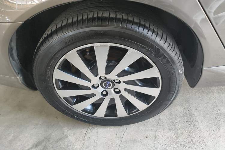 Used Volvo S80L 2014 2.0T T5 Intelligent Luxury Edition