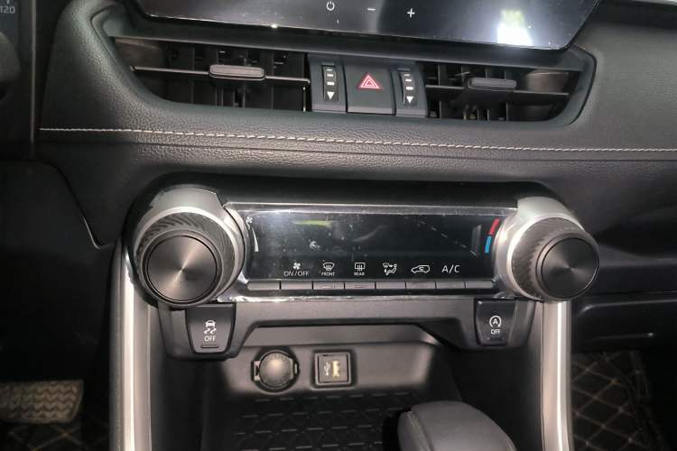 Used Toyota RAV4 2023 2.0L CVT Two-Wheel Drive Urban Edition
