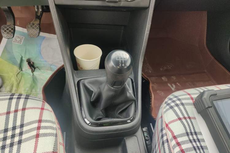 Used Volkswagen Jetta 2015 Value Edition 1.6L Manual Fashionable Style