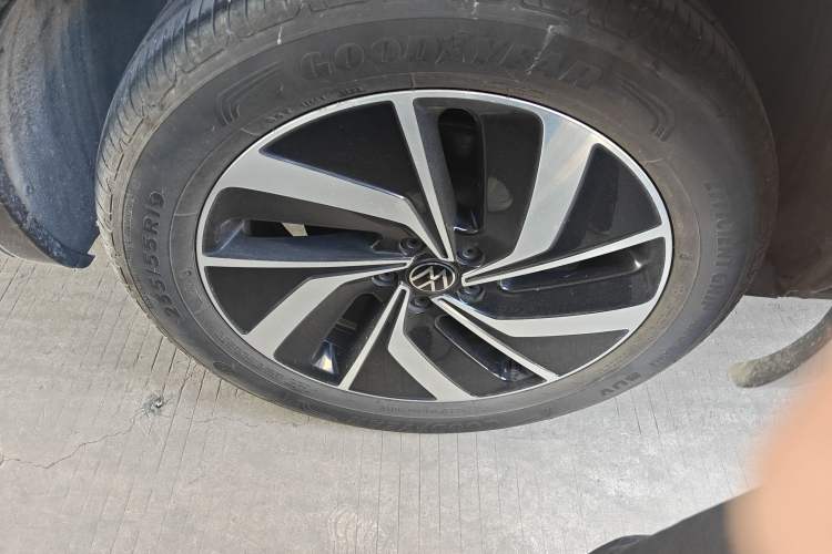 Used Volkswagen Viloran 2020 330TSI Luxury Edition
