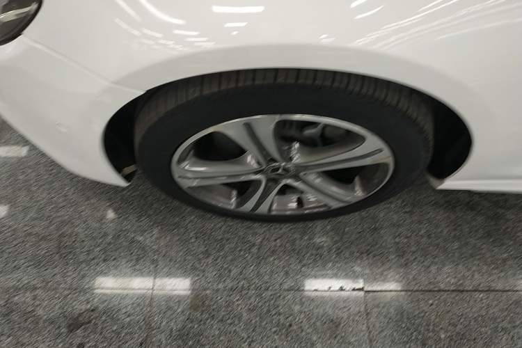 Used Mercedes-Benz E-Class 2018 Facelift E 200 L Sport Edition
