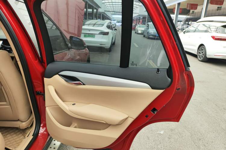 Used BMW X1 2013 sDrive18i Leading Model
