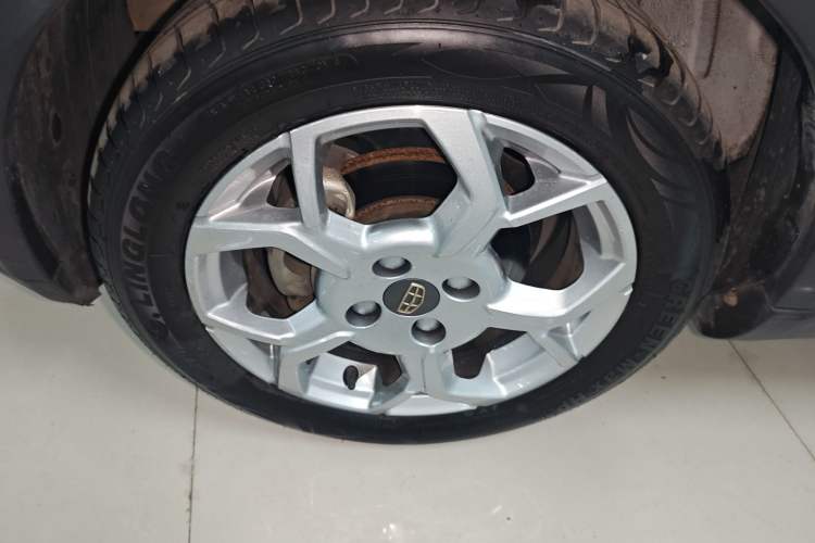 Used Geely Auto Vision X1 2017 1.3L Automatic Fun Edition
