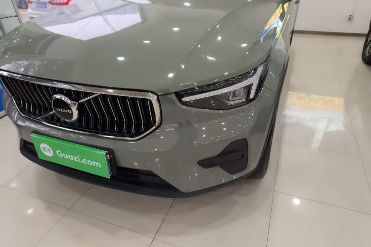 Used Volvo XC40 2024 B4 4x4 Smart Luxury Edition