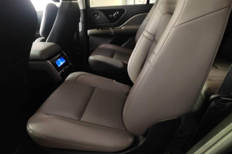 Used Lincoln Aviator 2024 3.0T V6 All-Wheel-Drive Luxury Edition Six Seats
