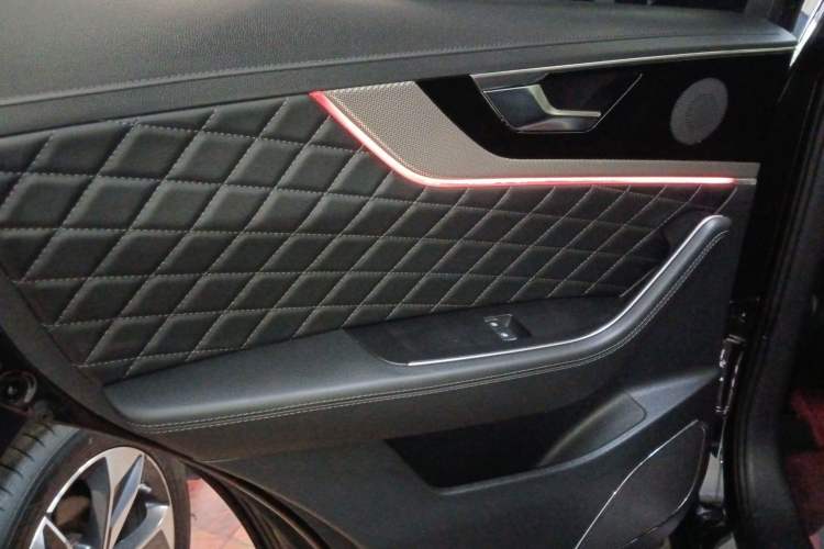 Used Hongqi HS5 2019 2.0T Smart Connect Flagship All-Wheel-Drive Version
