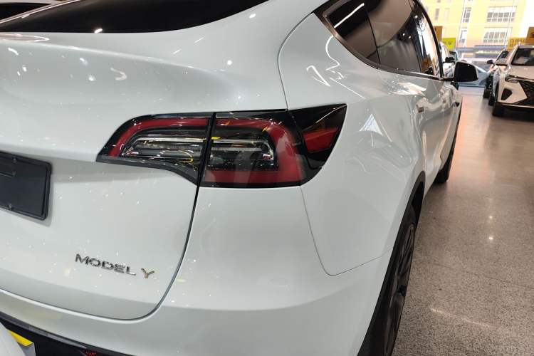 Used Tesla Model Y 2024 Rear-Wheel-Drive Version
