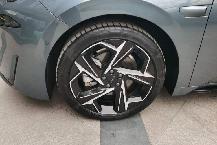 Used Lynk & Co 07 2024 EM-P 126 Long-Range Ultra
