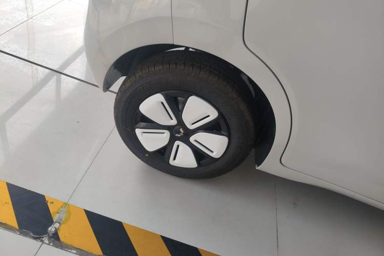 Used Wuling Hongguang MINIEV 2025 Four-Door Version Advanced Edition
