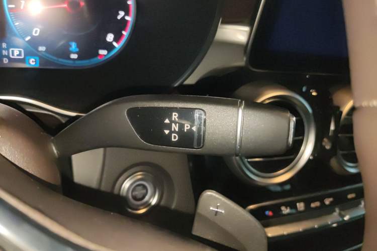 Used Mercedes-Benz GLC 2022 Refreshed GLC 260 L 4MATIC Dynamic Edition
