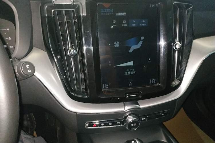 Used Volvo XC60 2019 T5 4x4 Smart Edition China V Standard
