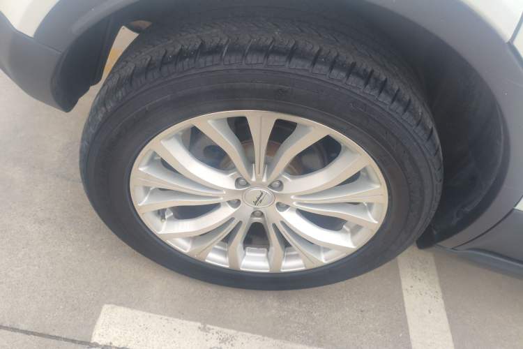 Used Land X7 2015 2.0T Panoramic Prestige Edition
