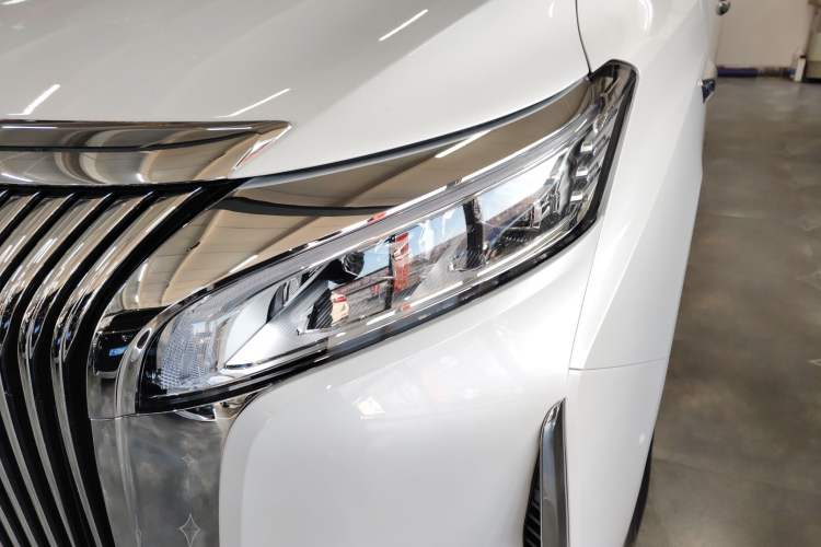 Used Wey Gaoshan 2025 Four-Wheel Drive Alpine 8
