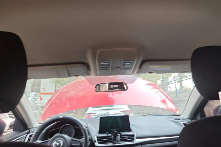 Used Mazda Mazda 3 Axela 2019 Cloud-Control Edition Hatchback 1.5L Automatic Comfort Model China VI Standard
