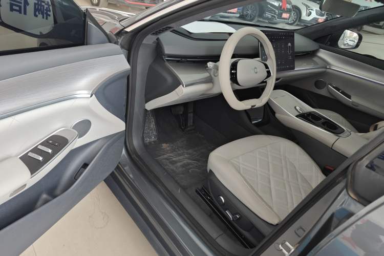 Used  A07 2023 Range-Extended 200 Max
