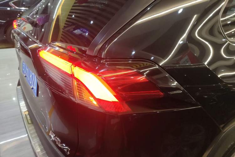 Used Toyota RAV4 2022 2.0L CVT Two-Wheel Drive Fashion Plus Edition