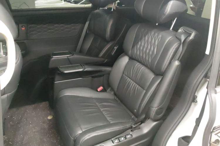 Used Honda Elysion 2022 2.0L eHEV Luxury Edition