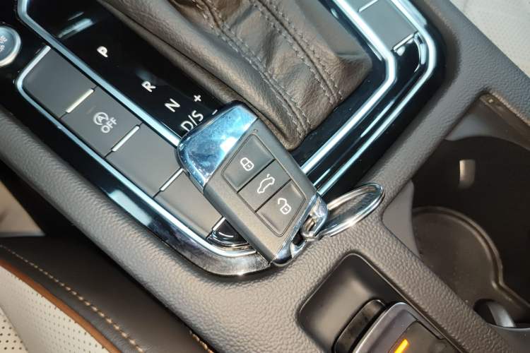 Used Volkswagen Magotan 2023 2 Million Units Commemorative Edition 330TSI DSG Luxury Version
