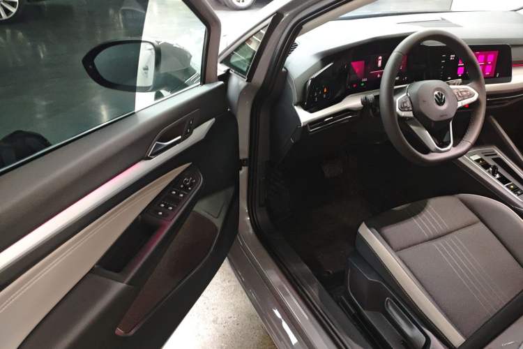 Used Volkswagen Golf 2023 Facelift 280TSI DSG Pro