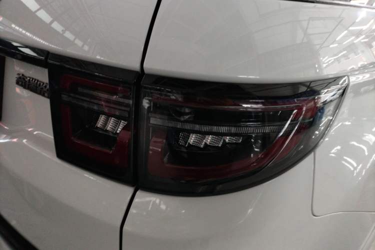 Used Land Rover Discovery Sport 2022 249 PS R-Dynamic S Performance Edition 5 Seats