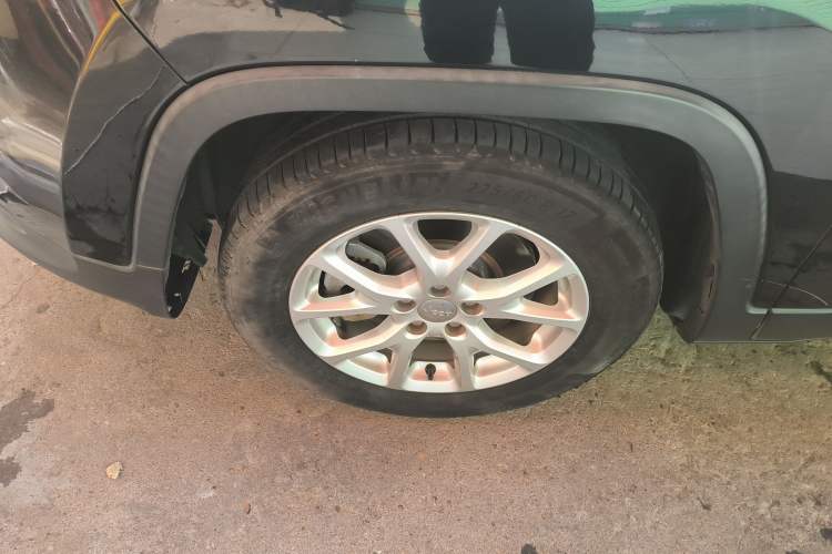 Used  Cherokee 2017 2.0L Superior Edition
