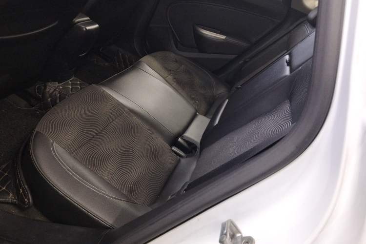 Used Buick GT 2014 XT 1.6L Automatic Fashion Edition
