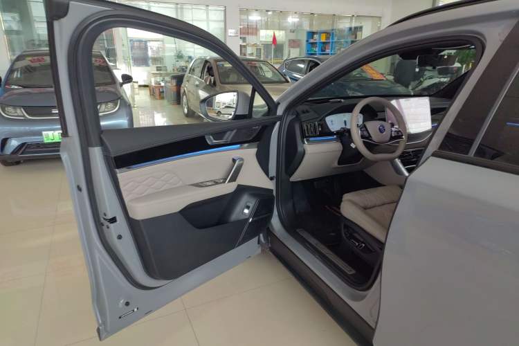 Used BYD Tang New Energy 2025 Intelligent Driving Version DM-i 115KM Flagship Edition
