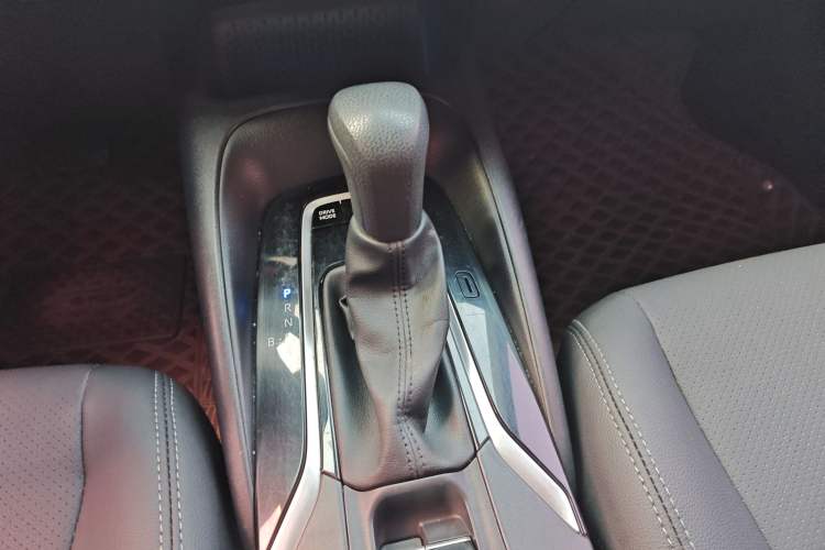 Used Toyota Levin 2022 Dual-Motor 1.8H E-CVT Leading Edition
