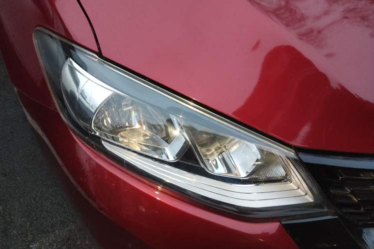 Used Nissan Tiida 2016 1.6L CVT Cool Dynamic Edition
