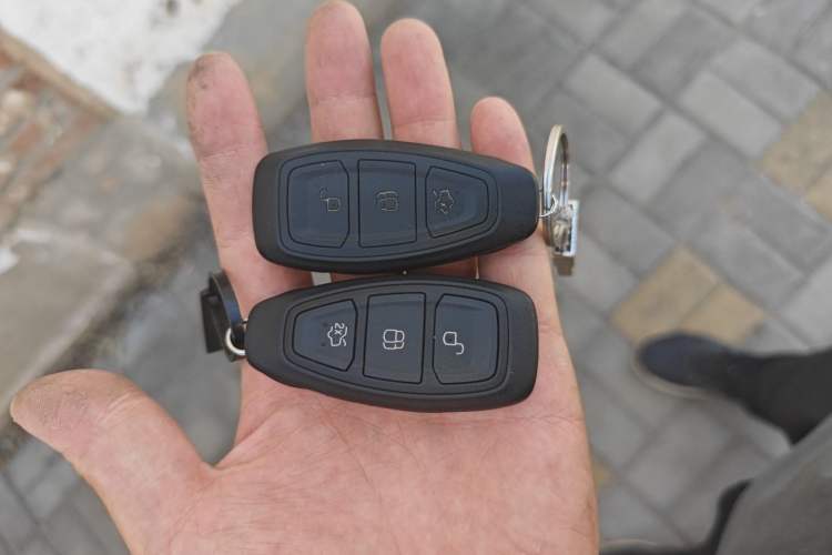 Used Ford Kuga 2015 1.5L GTDi Four-Wheel-Drive Elite Model
