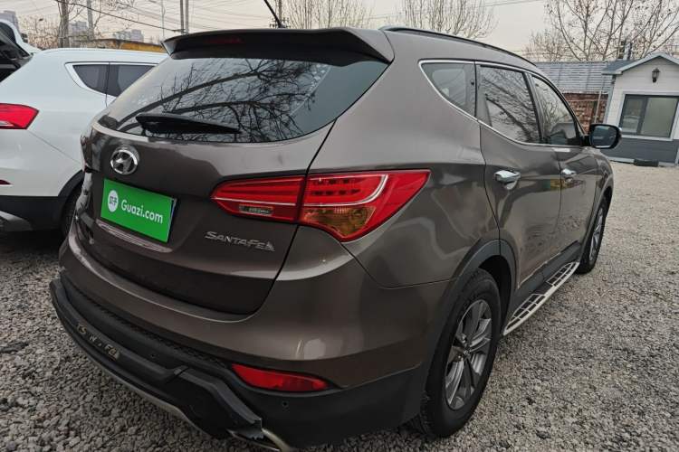 Used Hyundai Santa Fe 2013 2.4L Automatic Two-Wheel Drive Smart Version

