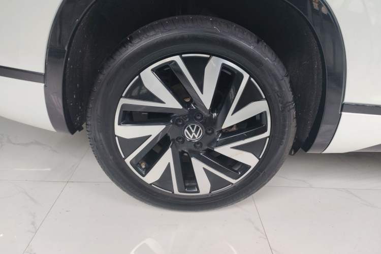 Used Volkswagen Tayron 2023 330TSI Two-Wheel-Drive R-Line High-Energy Version
