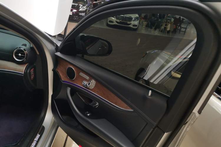 Used Mercedes-Benz E-Class 2016 E 300 L Stylish Model
