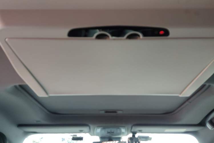 Used Toyota Sienna 2023 2.5L Hybrid Deluxe Edition