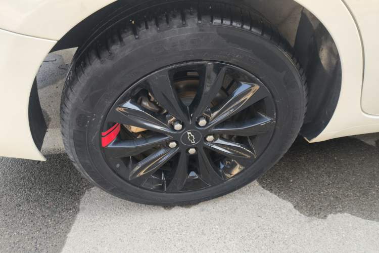 Used Chevrolet Monza 2020 Light Hybrid Redline 320T Dual-Clutch Thrilling Edition
